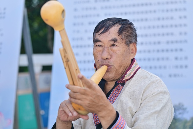 赋能山间非遗 织就巾帼力量|“寻找非遗传承人·山间的火草织”项目正式启动